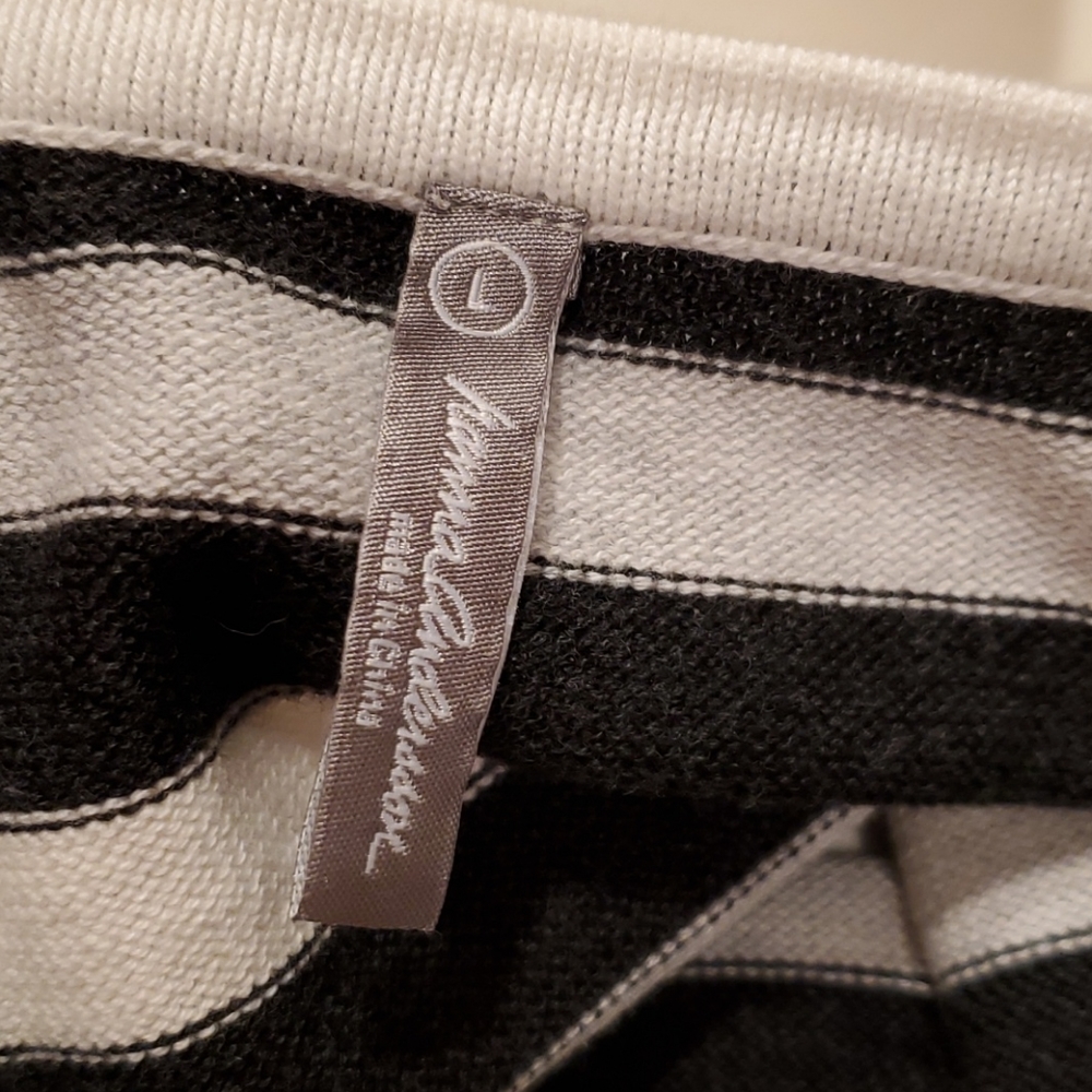 Hanna Andersson Women's Black and White Sweater - Picture 9 of 10